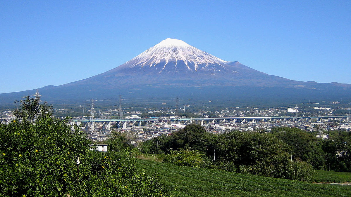 【創価企業・アミューズ】 出口王仁三郎の重視する「富士山」麓に移転