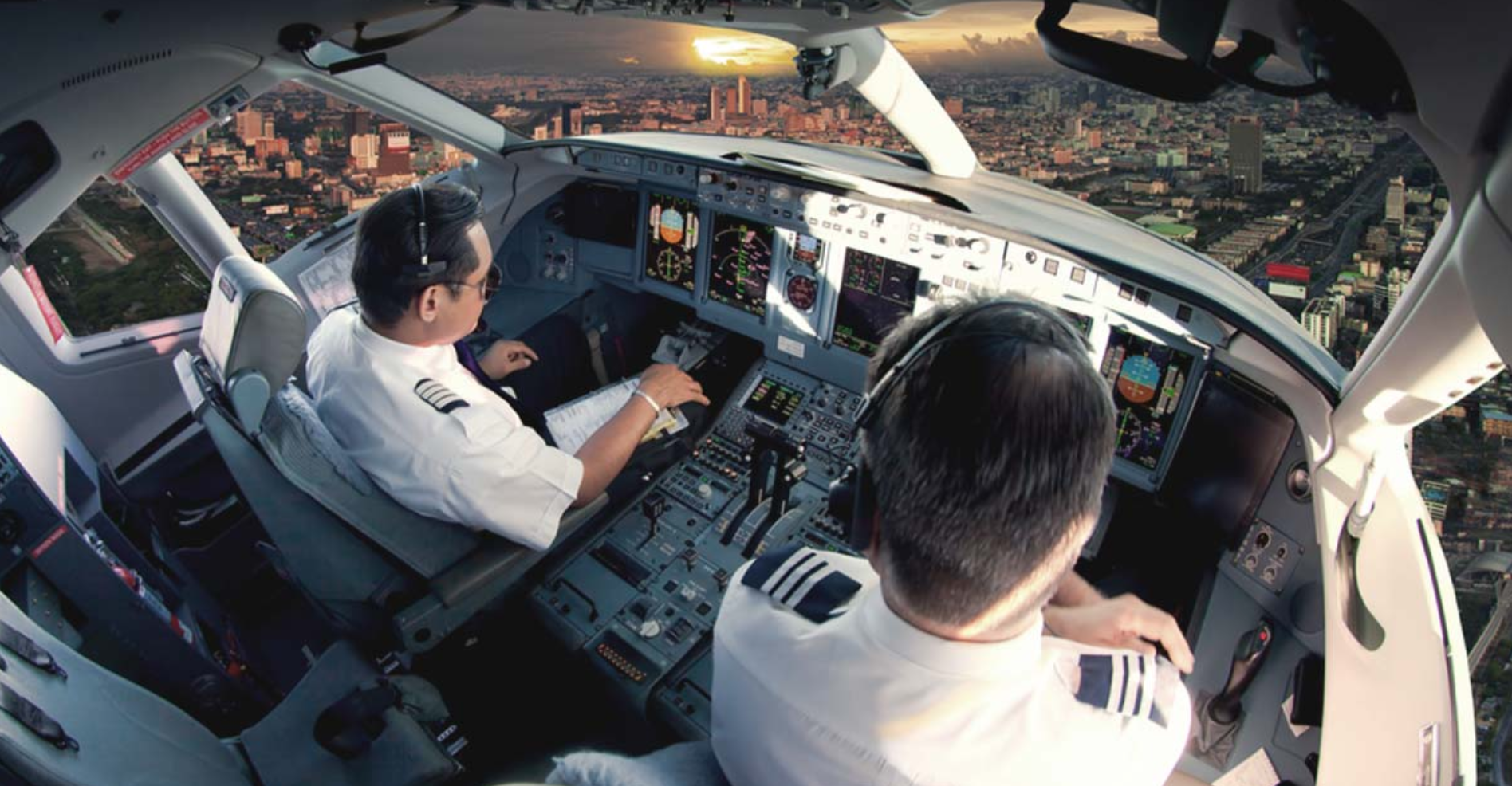 【元飛行教官の証言】飛行機の操縦士になれるかどうかは「金」と「運」次第