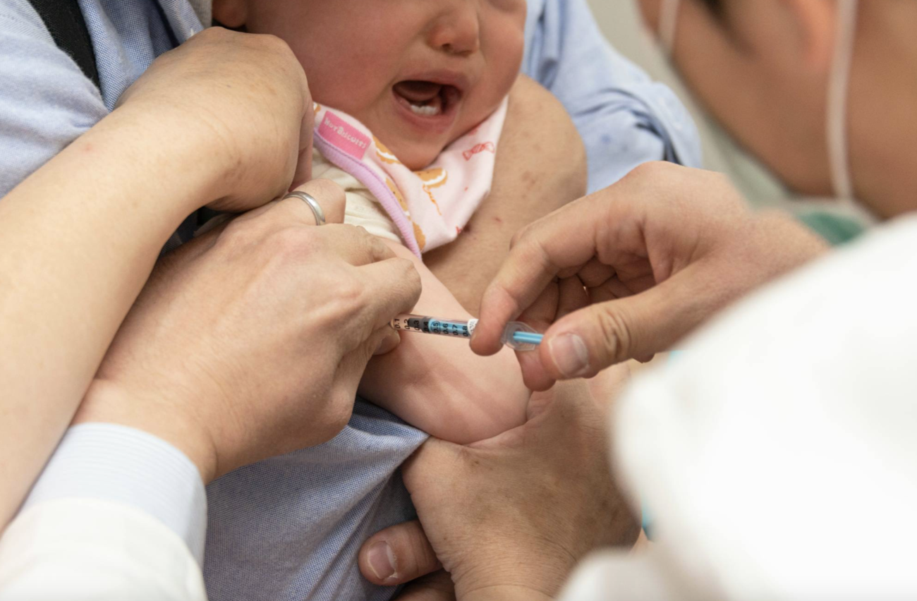 【狂気の沙汰】モデルナが生後半年から6歳未満へのコロナワクチン接種も有効としてFDAに申請　日本での接種開始も時間の問題か