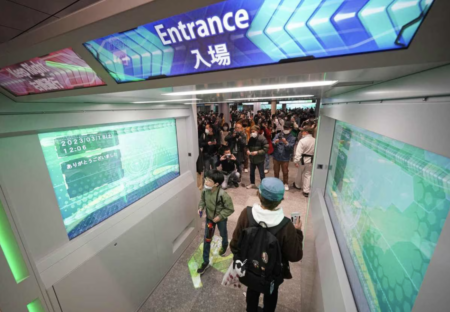 【JR西日本】JR大阪駅で「顔認証改札機」の試験運用を開始　 中国同様の監視社会化までもう間近か　アリババグループと業務提携