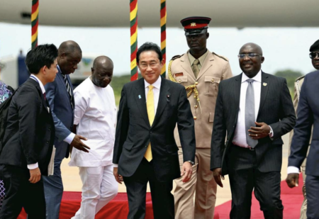 【ATMと化した日本の総理大臣】岸田首相、ガーナの平和と安定化のため3年間で約5億ドル（約687億円）の支援を表明