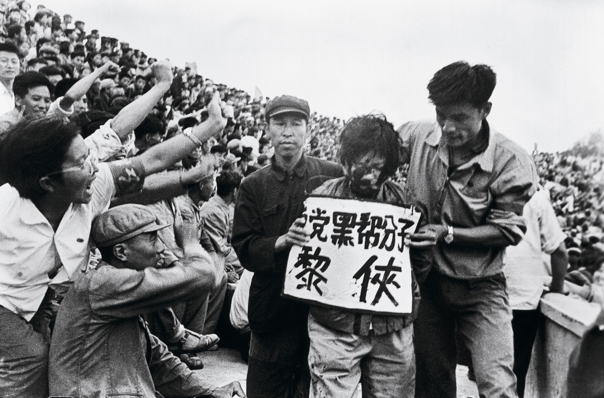 【悪魔の化身＝中国共産党】文化大革命は「毛沢東」と「劉少奇」の権力闘争だった！ 学生を洗脳し、大量虐殺を実行