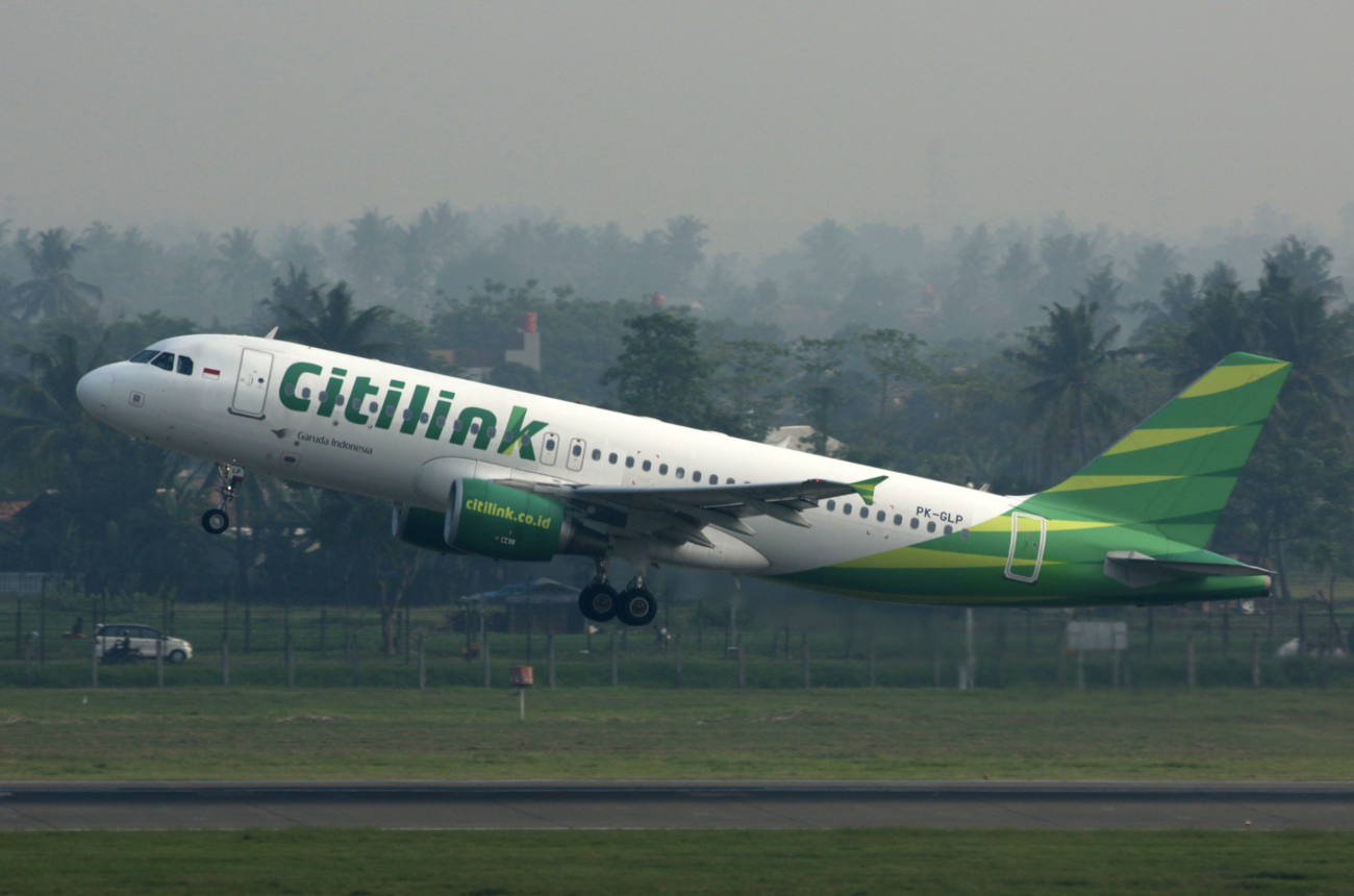 インドネシアの格安航空会社のパイロットがコロナワクチン接種後、乗客171人を乗せた旅客機のフライト中に心臓発作を起こして死亡