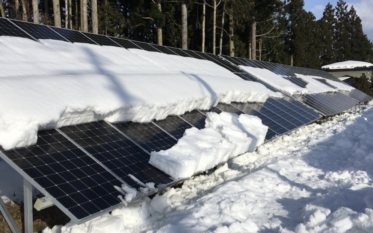 【太陽光パネル】積雪による破損被害、4年間で約7万5000世帯分に上る　東芝は太陽光事業から撤退、中国製パネルがさらに普及する恐れ
