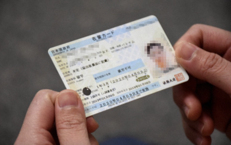 日本での外国人の在留資格取り消し件数が急増　前年の800件から40.6%増の1125件に　偽装結婚、学歴詐称、文書偽造、嘘の申請などにより　