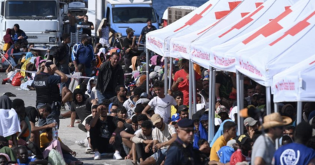 【恐怖】イタリア南部のランペドゥーサ島で、島の人口6000人より多い8000人の移民が到着、住民を襲撃