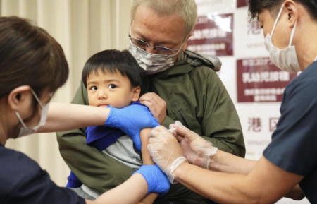 【ユニセフ】コロナ禍以降、日本人の小児ワクチンに対する信頼度が30%以上も低下したと発表　他の51各国でも「ワクチンは子供にとって大切」と考える人々の割合が低下