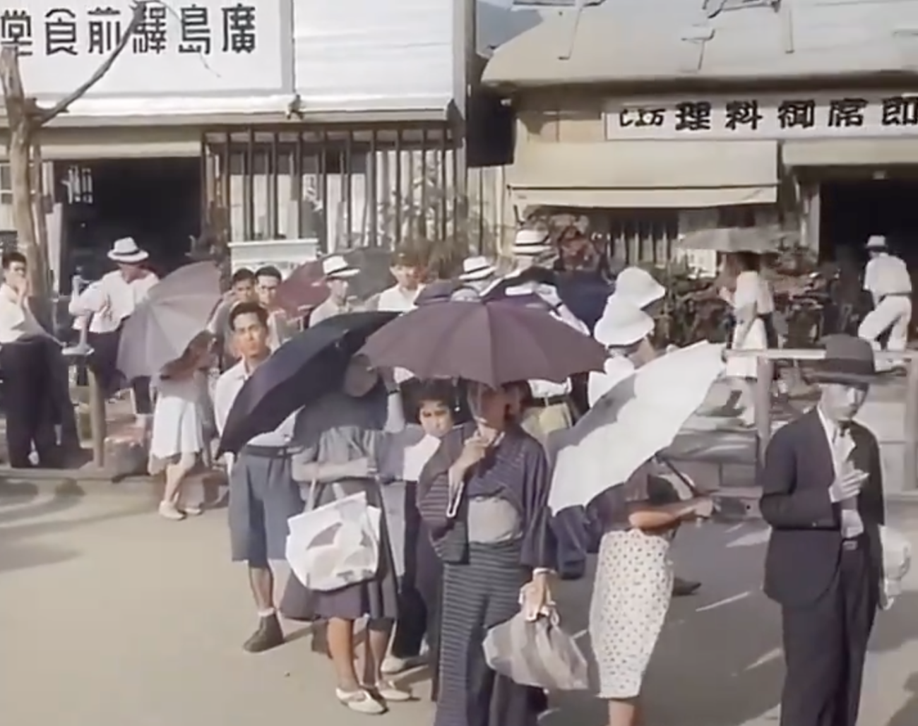 【原爆も放射能も存在しない】1946年の広島の映像が、AIによってカラー映像に　原爆投下から1年後の広島は、放射能で汚染された街ではなく、活気あふれる街だった!!