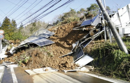 【石川県】能登半島地震で20ヶ所以上の太陽光発電施設が損壊　発火や感電の恐れ「原発よりよほど危険じゃないのかねえ」「これが原因で負傷ないしそれ以上の損害は、問題提起どころか報道もされないんでしょうね」