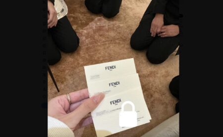 東京銀座のFENDIで中国人観光客が憤慨し、店員4人がひざまずいて謝罪するトラブル　中国SNS「わざわざ謝罪に来てこっち（客）に時間を使わせるとは」「素晴らしい。日本人全員に知らせてやるといい。中国人はいじめられたら徹底的に反撃するんだということを」