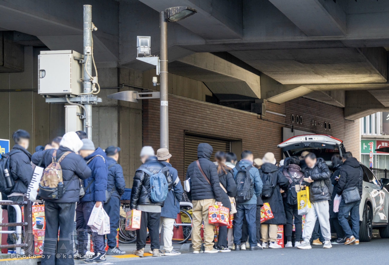 【岸田の宝】中国人転売ヤー、ヨドバシカメラの福袋を買い占める