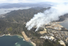 広島県江田島市で山火事　20台以上の消防車やヘリが消火活動するも延焼中　自衛隊の爆破訓練中に火が燃え移ったか