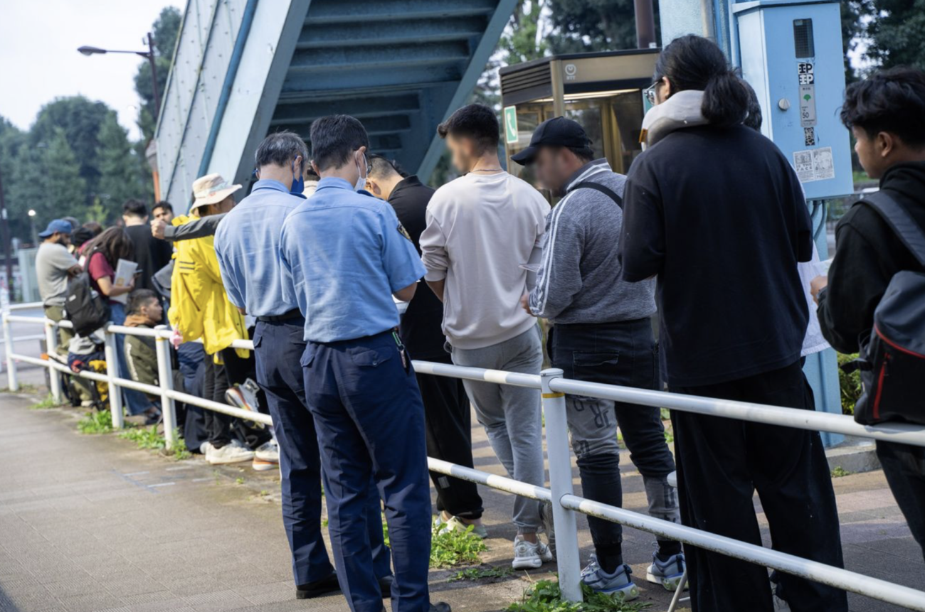 【岸田の宝】中国のサイトで日本の運転免許証の取得を目指す『外免切替ツアー』が登場　運転免許試験場に中国人が殺到　