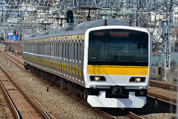 中央・総武線の各駅停車で運転手の体調不良によるオーバーランや人身事故が相次ぐ　原因は解明されず