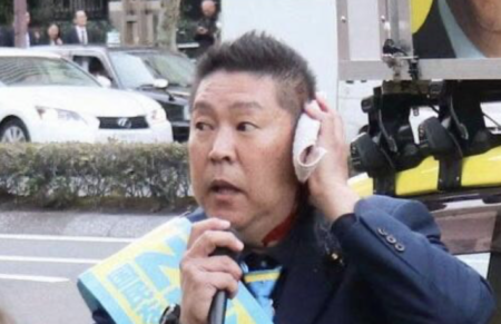 【立花孝志】財務省解体デモ参加中に男からナタで切りつけられるも、不自然な点が多く『自作自演』がトレンド入り　本人は千葉県知事選に出馬中