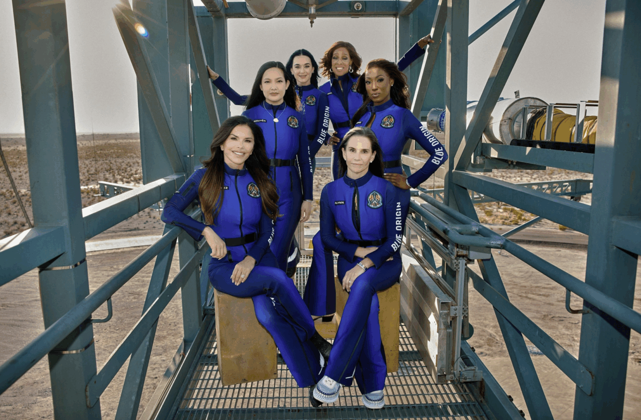 【宇宙詐欺】創価信者『ケイティ・ペリー』ら6人が、ブルーオリジンで“わずか10分間”の宇宙旅行 早くも「フェイクでは?」との声が殺到