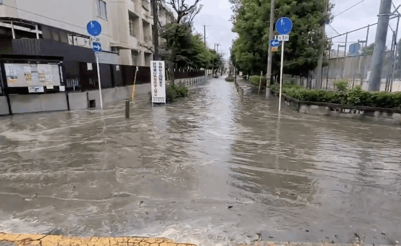 大阪市城東区の住宅街で道路の冠水 同市ではスマートシティの実証実験を実施中
