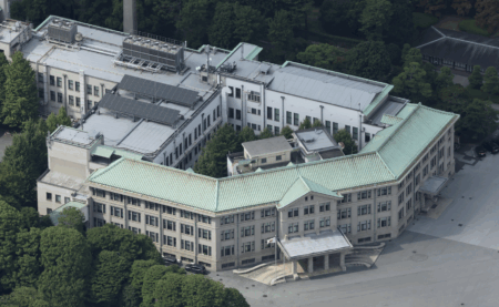 宮内庁の侍従職職員が天皇一家の生活費などの「内廷費」から現金360万円を窃盗「お金に困っていた。生活費などに使った」