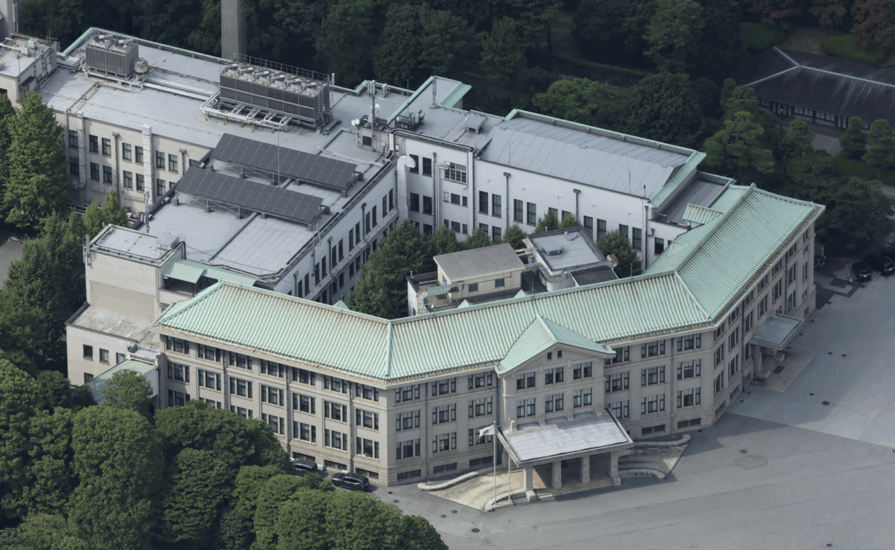 宮内庁の侍従職職員が天皇一家の生活費などの「内廷費」から現金360万円を窃盗「お金に困っていた。生活費などに使った」