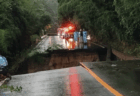 【能登】平年雨量の2倍を超える大雨　道路がいくつも陥没・寸断　車3台が20〜30メートル下の斜面に転落する事故も