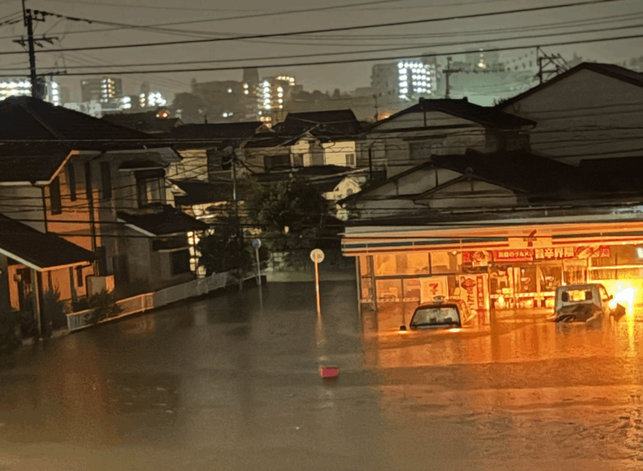 【九州の大雨被害】3人が死亡、住宅およそ700棟が浸水 熊本県で283世帯515人が孤立