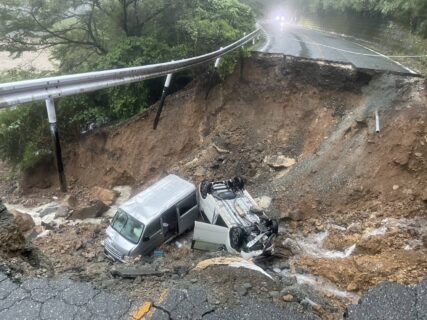【熊本県】記録的大雨で洪水や土砂崩れ、住宅の浸水などの被害　827世帯1850人が避難