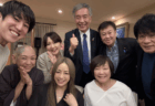 安倍昭恵、ロンドンから帰国後にYouTuberナオキマン、ASKA、原口一博たちとの集合写真をXに投稿　背後に『幸福の科学』の影