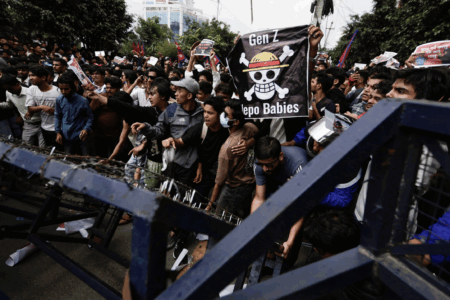 ネパール政府、偽情報対策としてSNSのアクセスを遮断　反政府デモに約1万2000人が集結して暴徒化　19人が死亡、340人が負傷