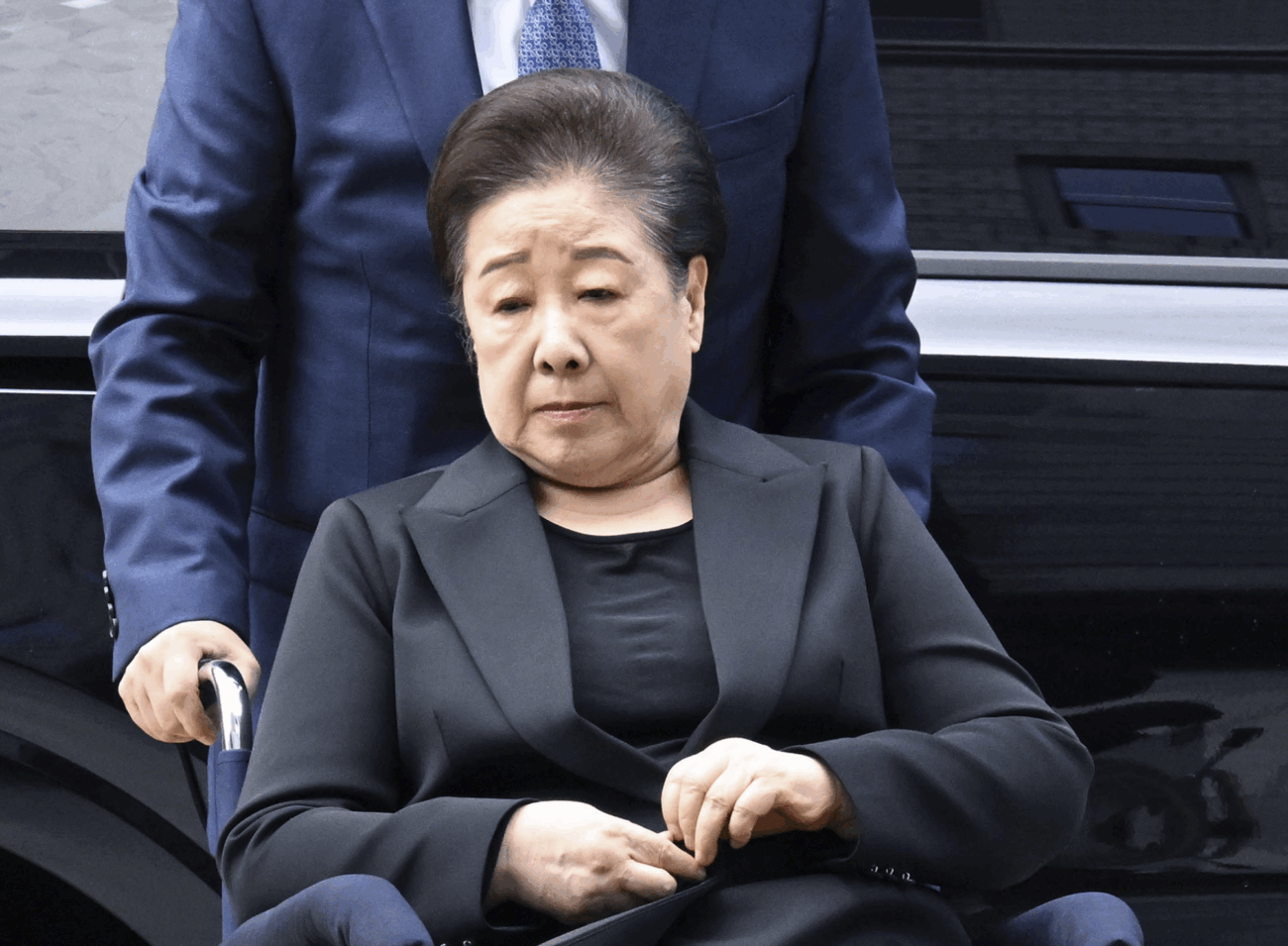 【統一教会の教祖・韓鶴子】政治資金法違反、不正請託禁止法違反、証拠隠滅教唆、業務上横領の4つの容疑で逮捕
