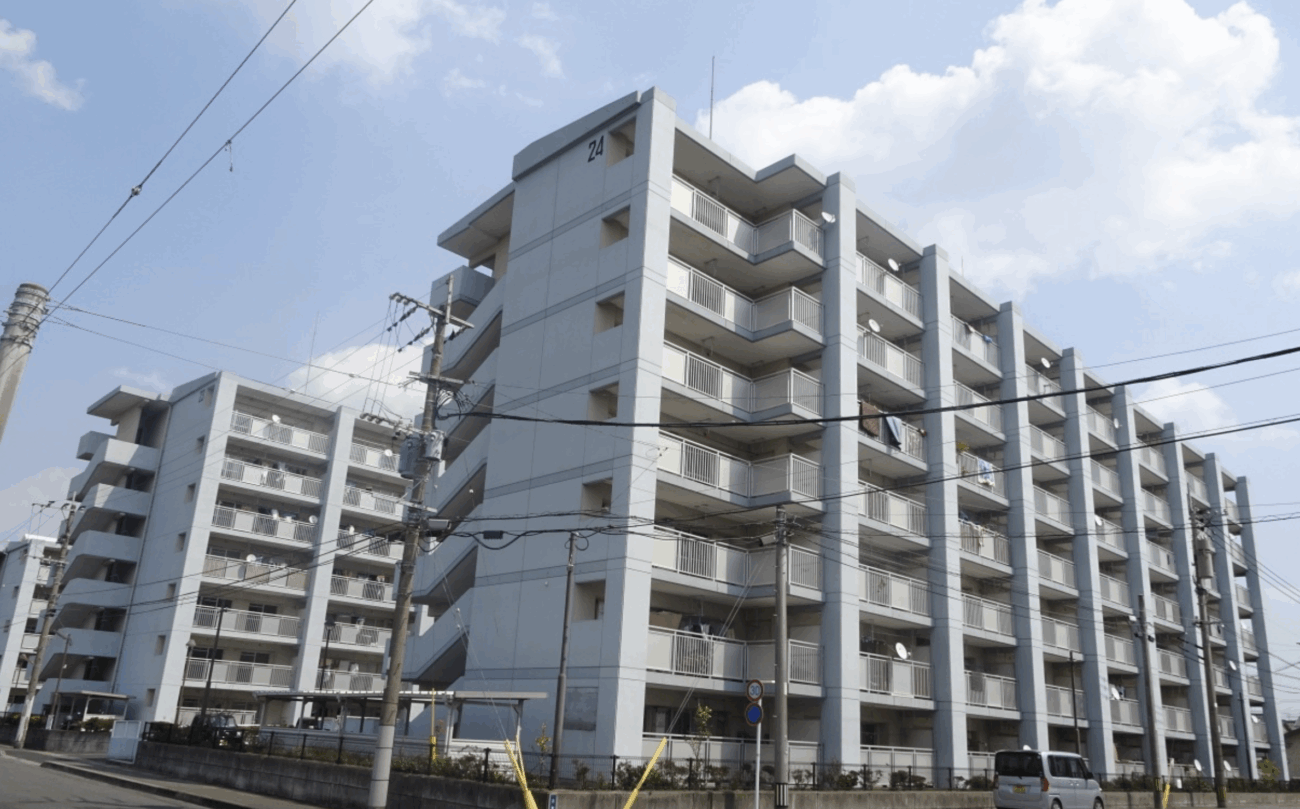【鹿児島県】空き家が常態化している県営住宅を外国人労働者に提供、16市町の39団地160戸が対象「なぜ外国人てなる？　家賃下げりゃ日本人だって入りたい人いっぱいいるのに」