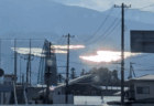 【福島市・先達山太陽光発電所】9万5000枚の太陽光パネル、住民から「反射光がまぶしすぎる」との声が相次ぐ　土砂崩れや洪水に次ぐ新たな公害