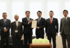 農水省、シャインマスカットの栽培権をニュージーランドに付与することを検討　山梨県知事らが小泉進次郎農林大臣に抗議