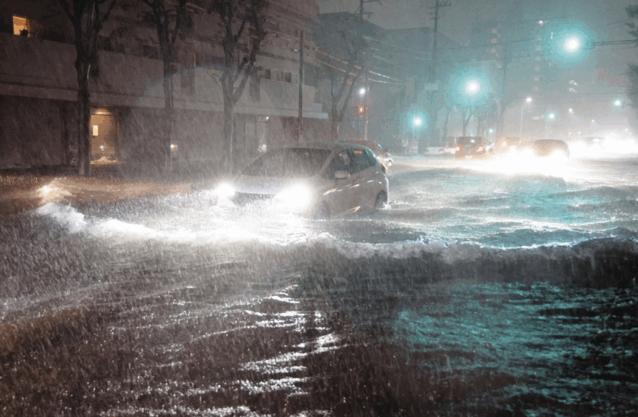 三重県・四日市市で記録的豪雨　住宅3000棟以上が被害、地下駐車場で車274台が浸水　