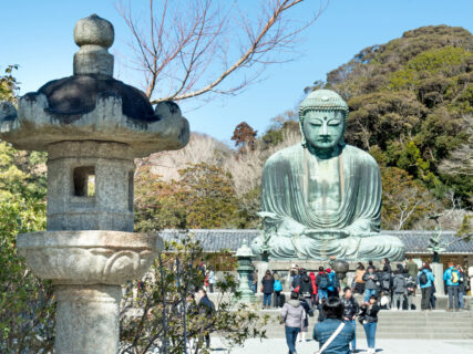 【神奈川県・鎌倉市】外国人観光客が病院や寺の敷地に無断で立ち入り、放尿するなどの迷惑行為　市の担当者「『もう住めない』と訴える住民もいる」