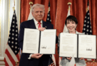 【米への隷属】高市総理とトランプ大統領、日米合意書に正式署名『対米投資約80兆円』『米国産のコメ購入拡大』『防衛装備品購入2兆5000億円』『ボーイング社の航空機100機購入』……全て石破前総理が下準備