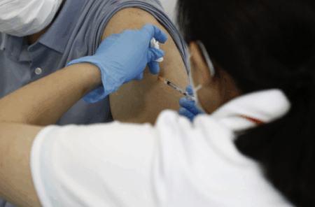 【異常事態】松戸市、2024年にコロナワクチンの定期接種を受けた高齢者23,961人のうち761人が死亡 メーカー別の死亡率はMeiji Seikaファルマが13.33%と突出