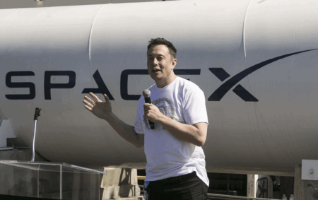 アメリカ国防総省、スペースＸにミサイルなどを追跡する人工衛星の開発を依頼する契約を20億ドル（約3000億円）で検討　イーロン・マスク「トランプは邪悪じゃない」