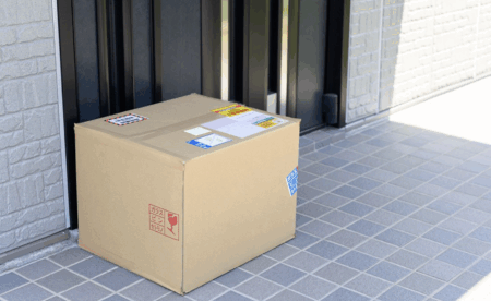 【国交省】『置き配』を宅配便の標準サービスに位置付けることを決定 消費者には盗難などの補償がついた保険の利用を促す